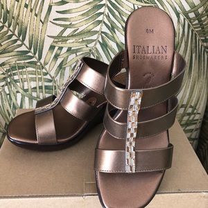 Italian Shoemakers Wedges beautiful!
